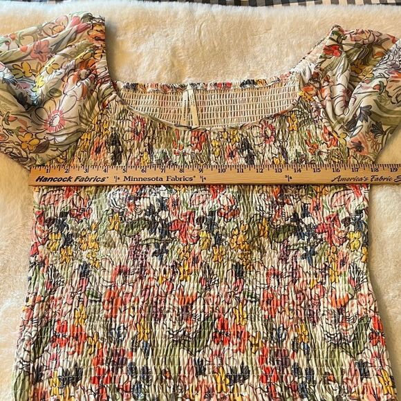 Anthropologie Aurelia Smocked Top Size Large - Picture 12 of 15